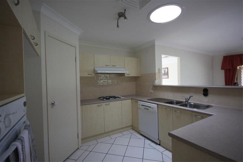 6 Hayward Place, COORANBONG NSW 2265, Cooranbong - Thumbnail 2
