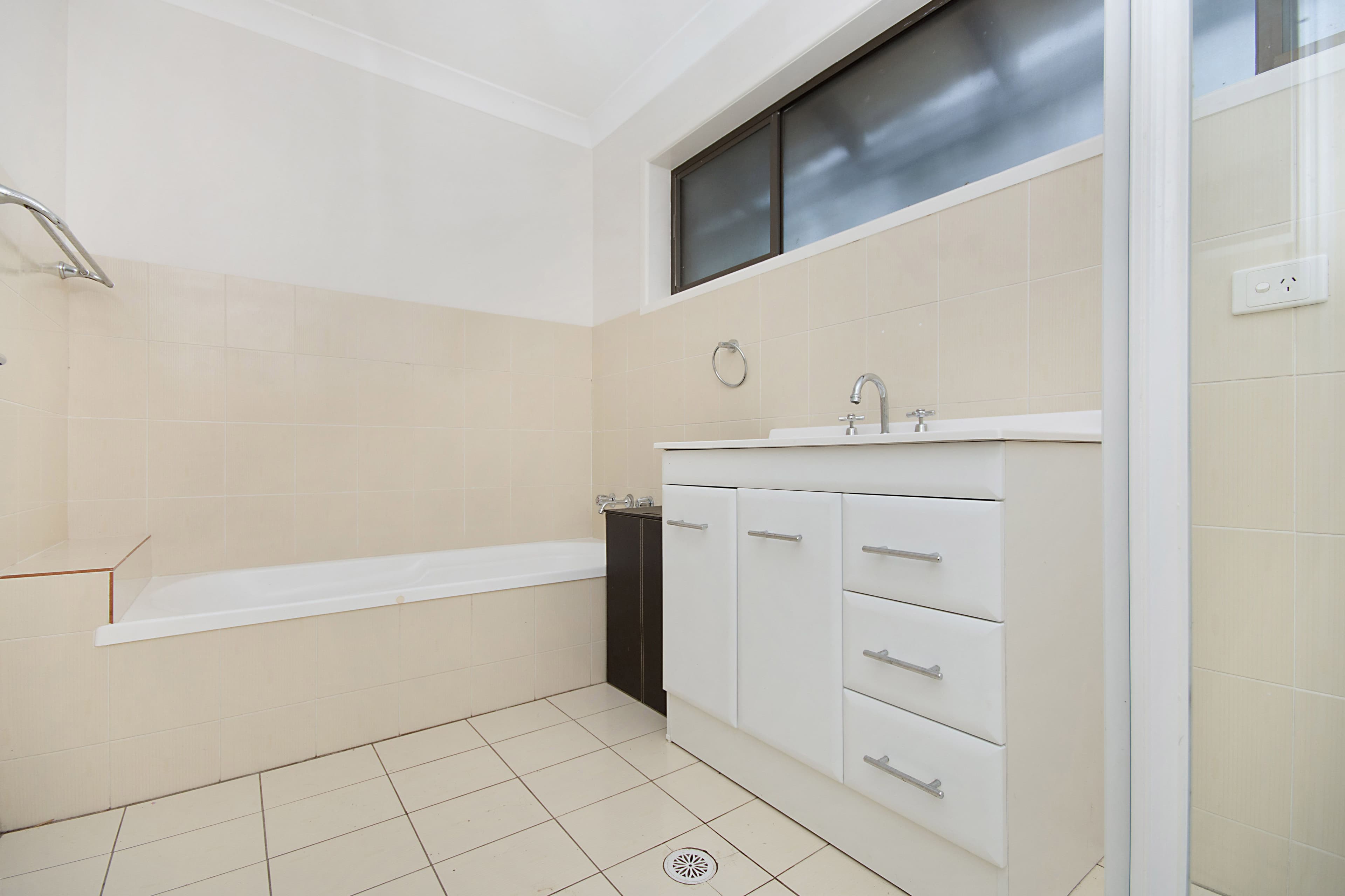100 Lakes Boulevard, Wooloweyah - Thumbnail 6