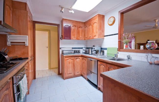 9 Johnson Drive, FERNTREE GULLY VIC 3156, Ferntree Gully - Thumbnail 2