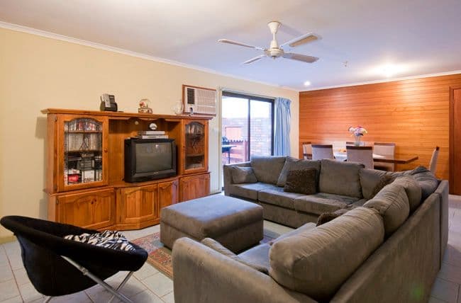 9 Johnson Drive, FERNTREE GULLY VIC 3156, Ferntree Gully - Thumbnail 3