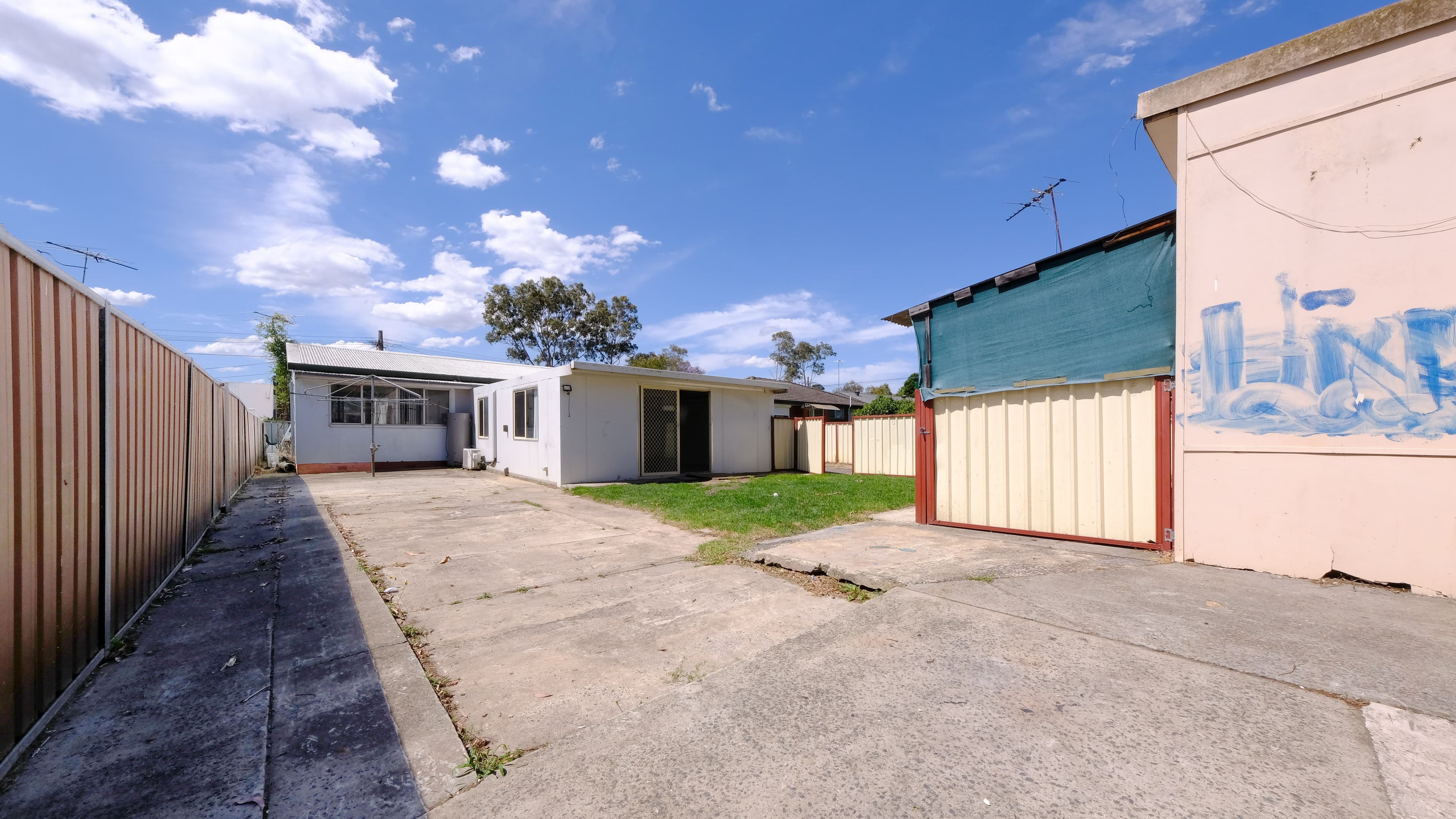 18 Bullecourt Avenue, Milperra NSW 2214, Milperra - Thumbnail 3