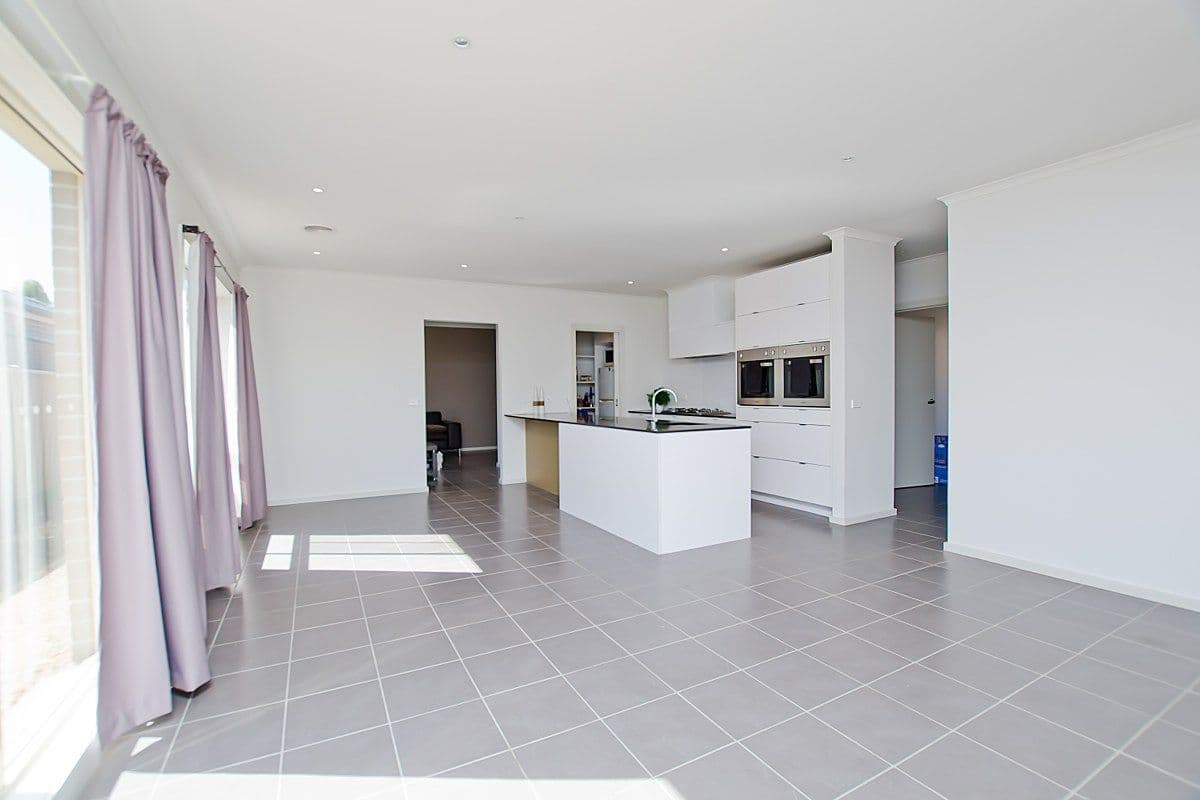 28 Balyang Way, CRAIGIEBURN VIC 3064, Craigieburn - Thumbnail 3