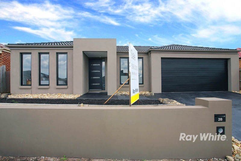 28 Dunferline Crescent, CRANBOURNE VIC 3977, Cranbourne - Thumbnail 2