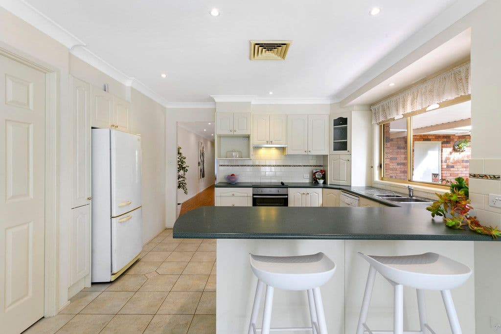9 Battlement Crescent, Castle Hill NSW 2154, Castle Hill - Thumbnail 5