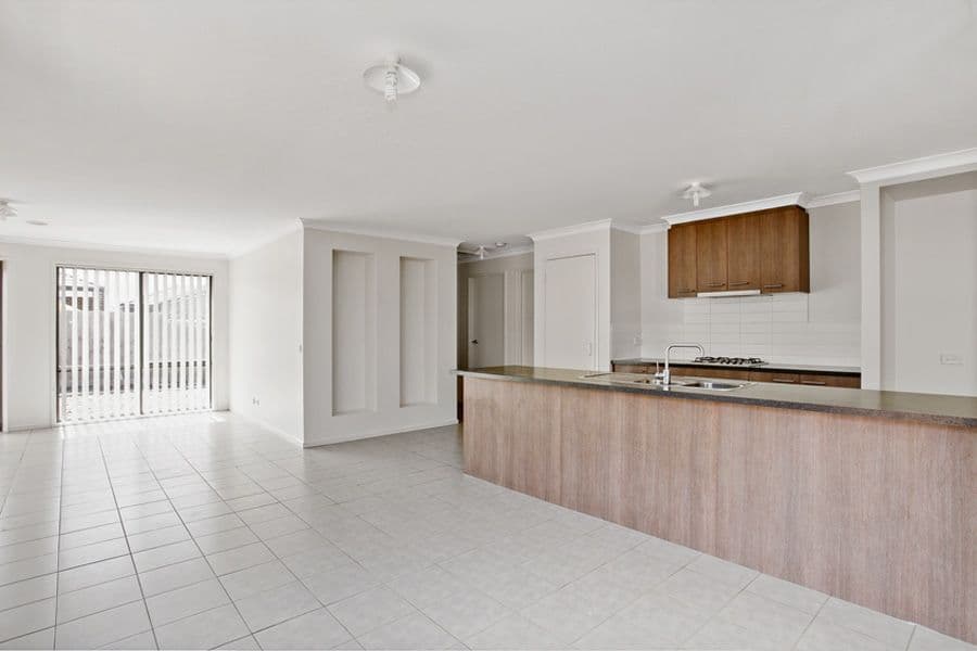 36 Merribah Way, TRUGANINA VIC 3029, Truganina - Thumbnail 2