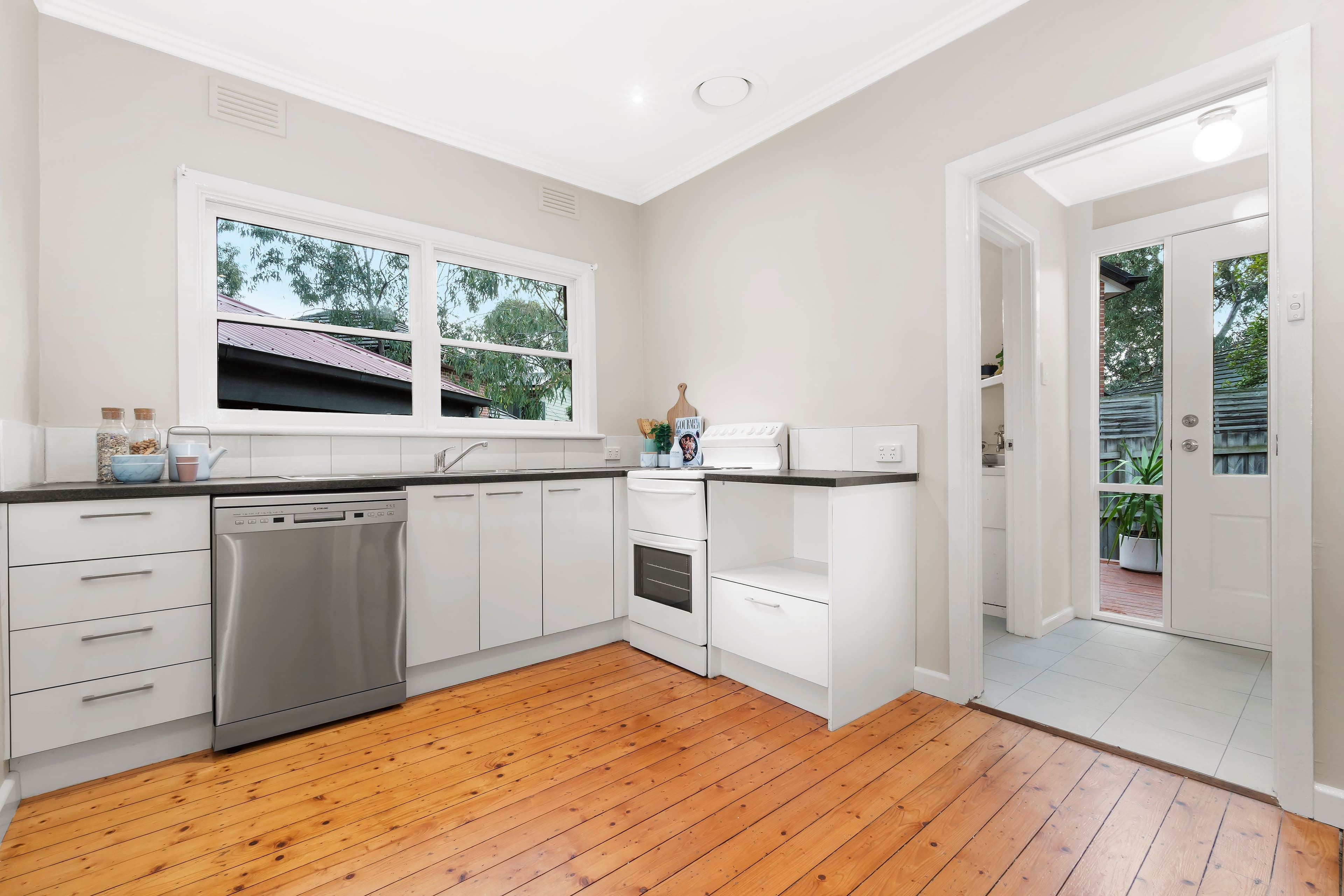 15 Powley Parade, Watsonia VIC 3087, Watsonia - Thumbnail 6