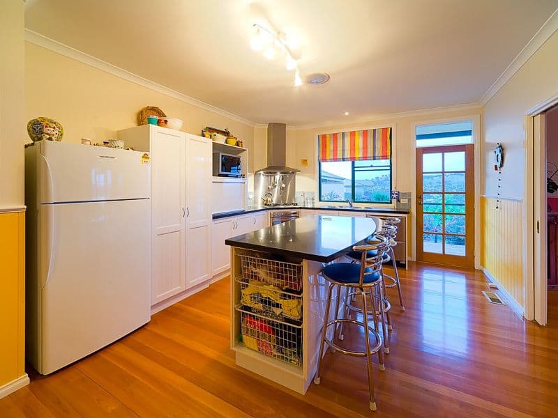 16 Donnington Drive, WODONGA VIC 3690, Wodonga - Thumbnail 4