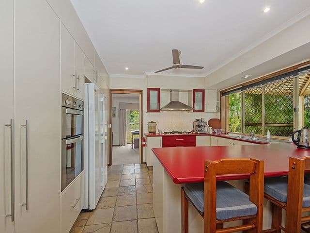 1 Kings Park Court, OXENFORD QLD 4210, Oxenford - Thumbnail 7