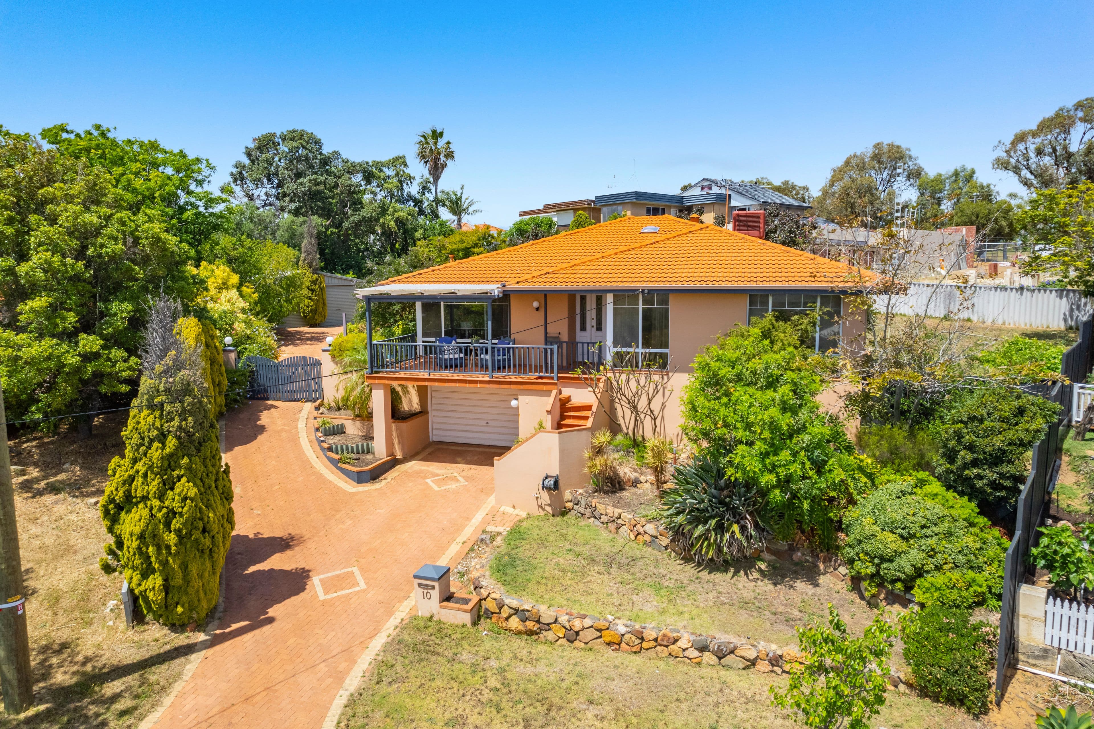 10 Hadley Place, Karrinyup WA 6018, Karrinyup - Image 1