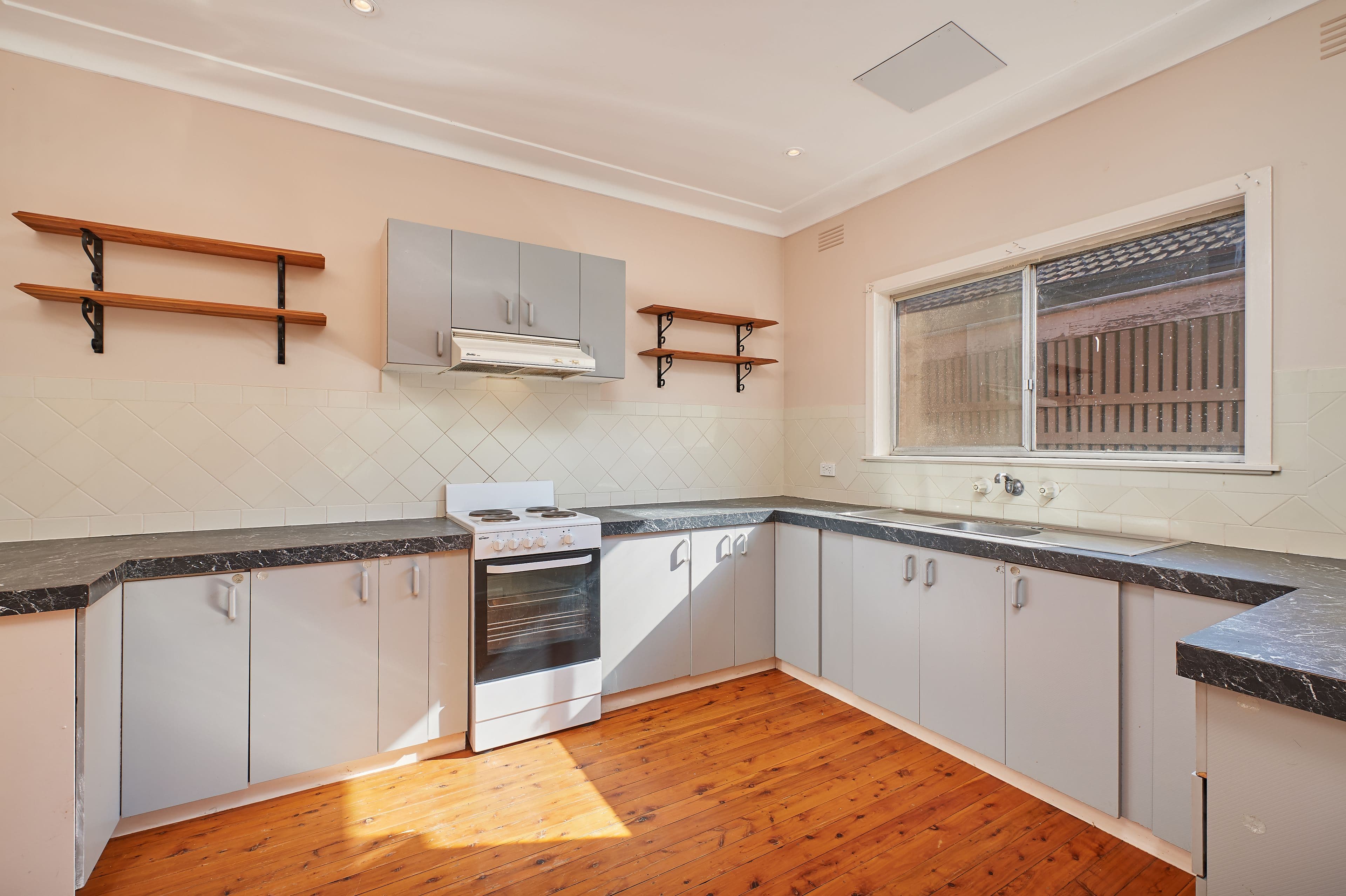 18 Boronia Street, Kooringal - Thumbnail 4
