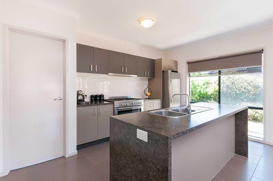 19 Ebony Circuit, Craigieburn VIC 3064, Craigieburn - Thumbnail 2