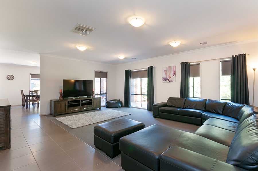 19 Ebony Circuit, Craigieburn VIC 3064, Craigieburn - Thumbnail 4