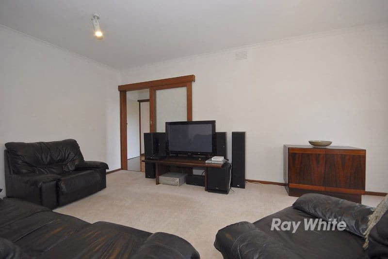 5 Saxon Avenue, WANTIRNA VIC 3152, Wantirna - Thumbnail 2