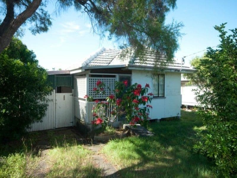 33 Newman Road, WAVELL HEIGHTS QLD 4012, Wavell Heights - Image 1