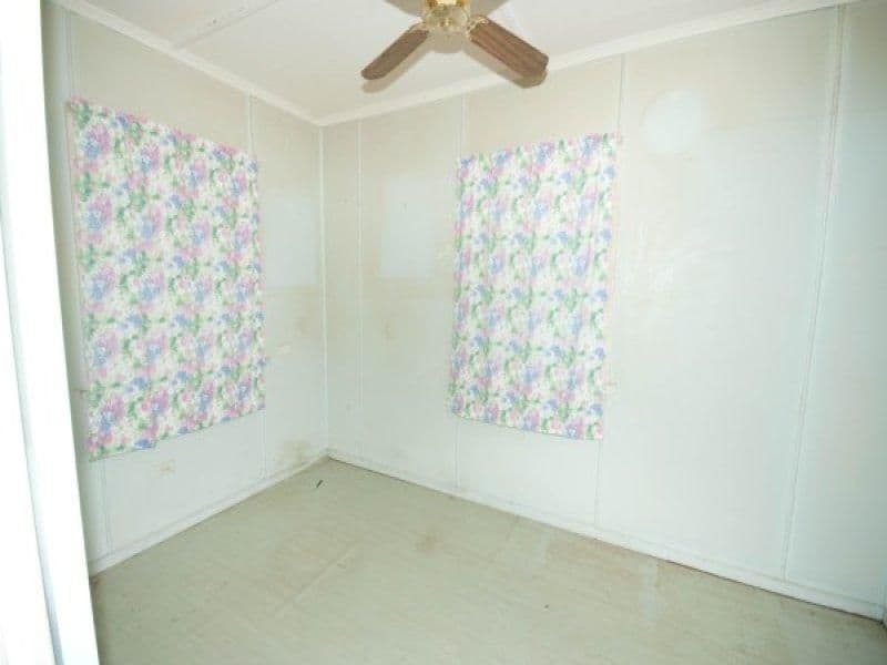 33 Newman Road, WAVELL HEIGHTS QLD 4012, Wavell Heights - Thumbnail 3