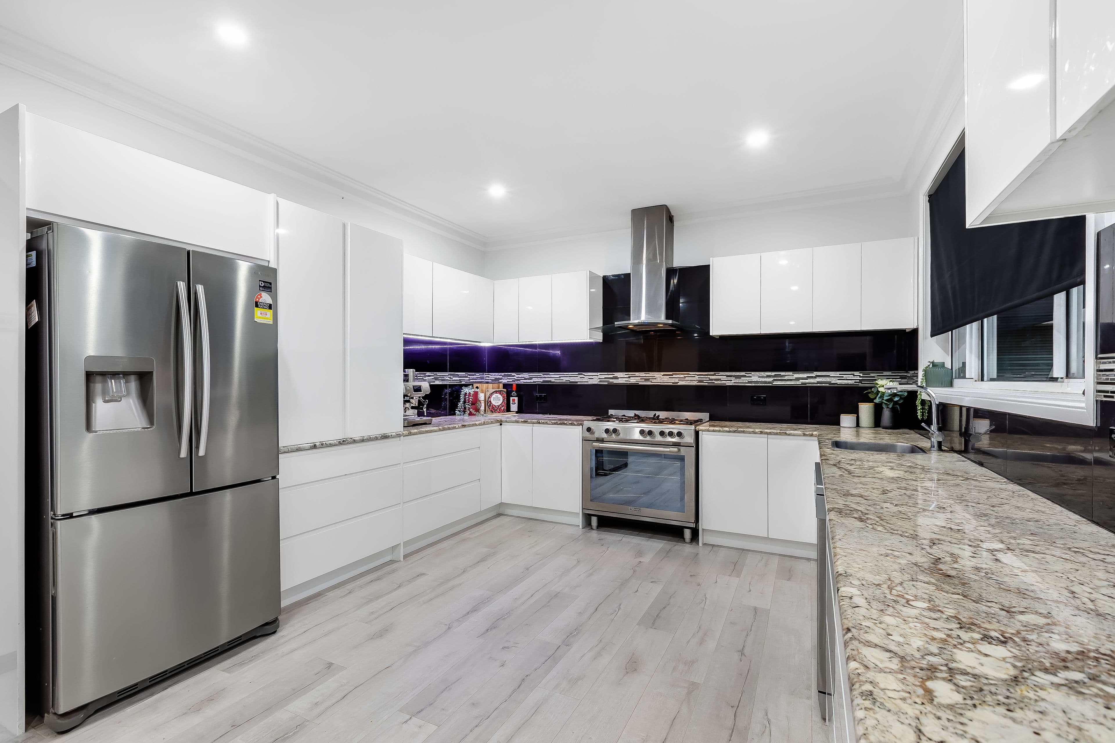 8 Hedgerow Drive, Gulfview Heights SA 5096, Gulfview Heights - Thumbnail 8