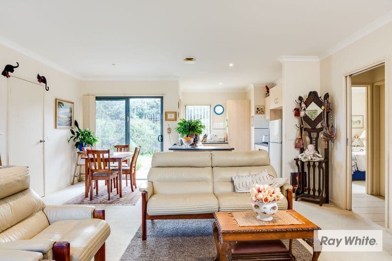 4 Rosemore Road, ROSEBUD VIC 3939, Rosebud - Thumbnail 2