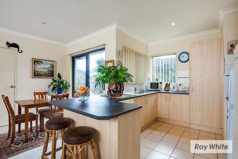 4 Rosemore Road, ROSEBUD VIC 3939, Rosebud - Thumbnail 3