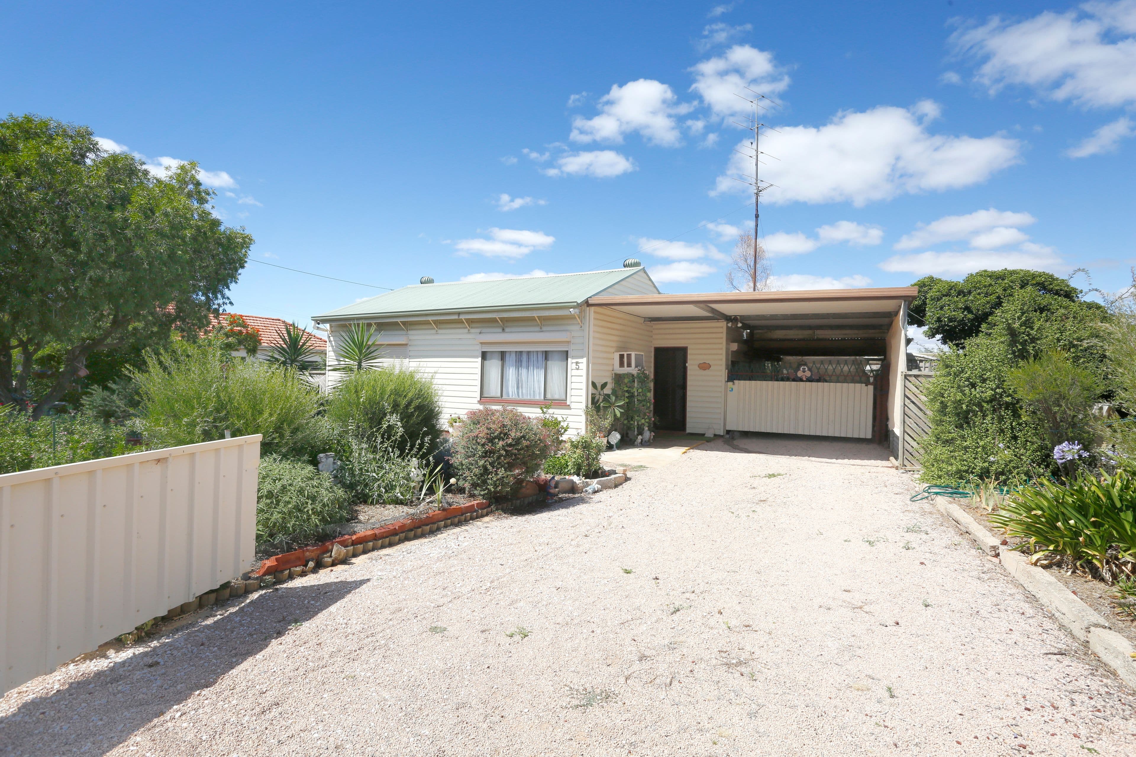 5 High Street East, Snowtown SA 5520, Snowtown - Image 1