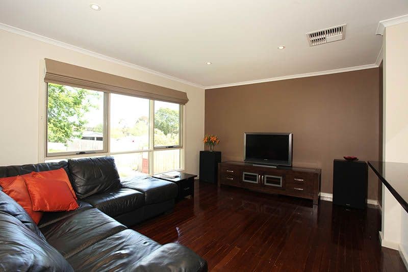 26 DUNOON Street, MOOROOLBARK VIC 3138, Mooroolbark - Thumbnail 3