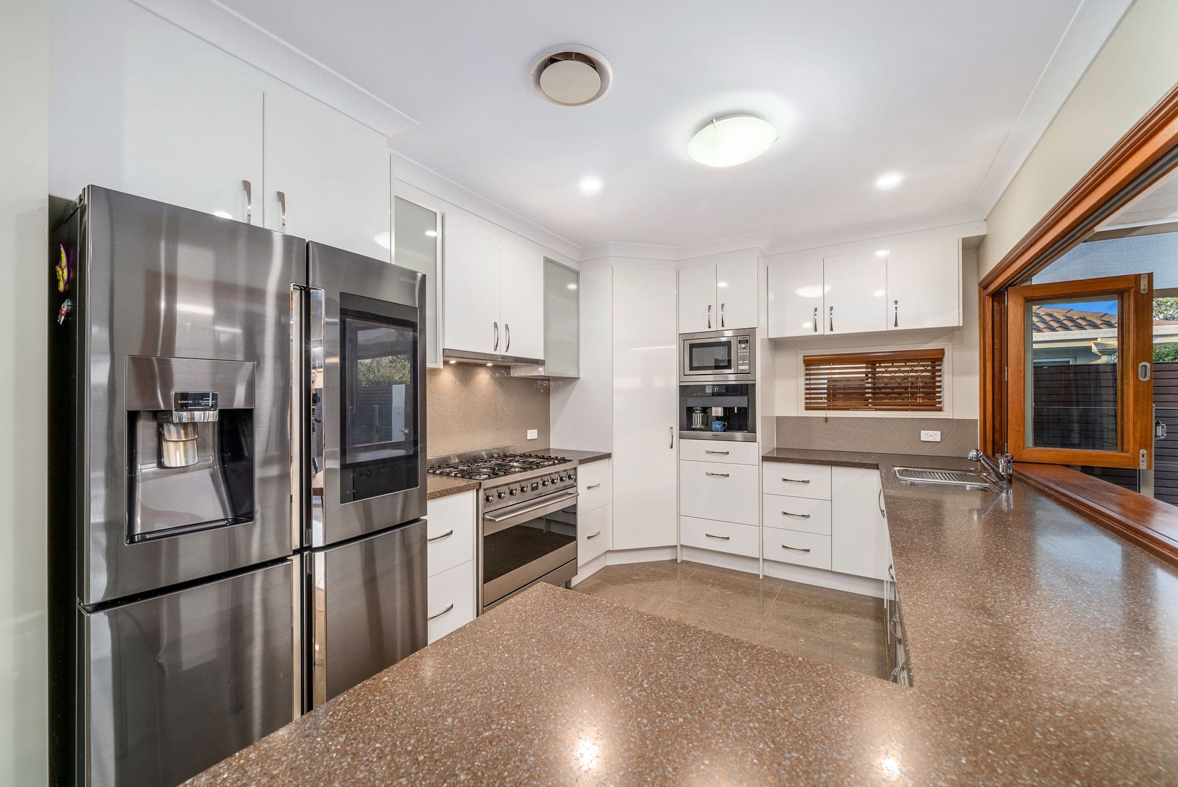 21 Lionheart Crescent, Newport QLD 4020, Newport - Thumbnail 6