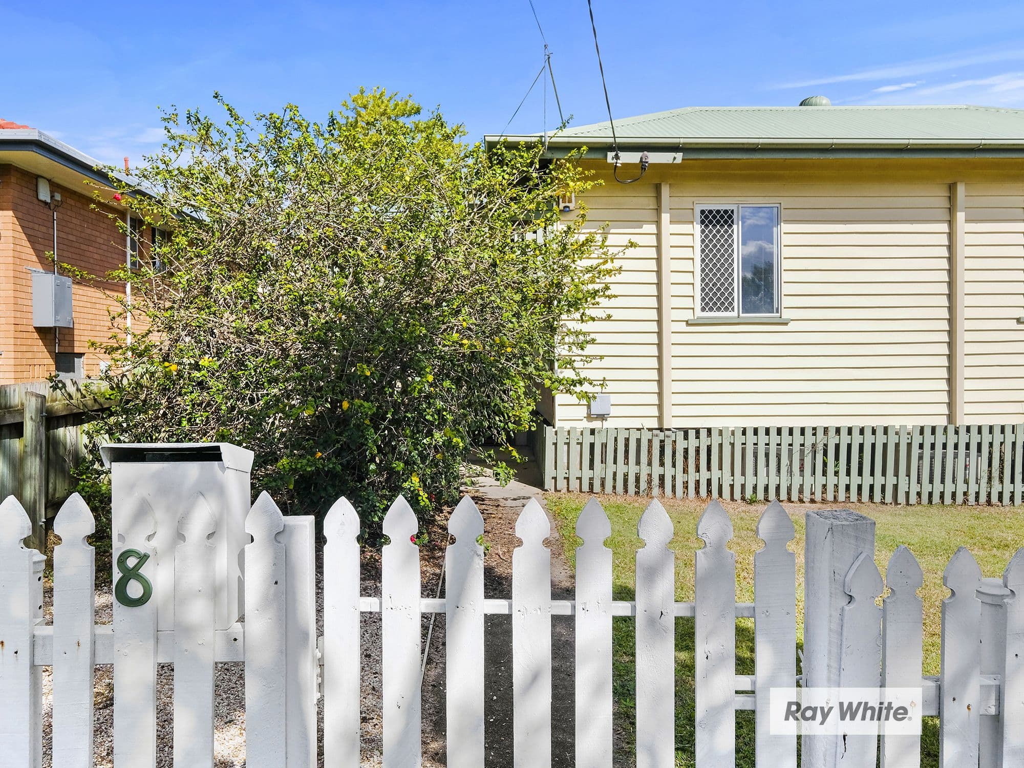 8 Thomas Street, Goodna QLD 4300, Goodna - Thumbnail 2