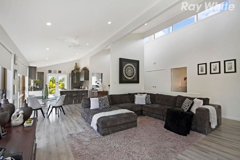 15 Brooklyn Road, Saratoga - Image 1