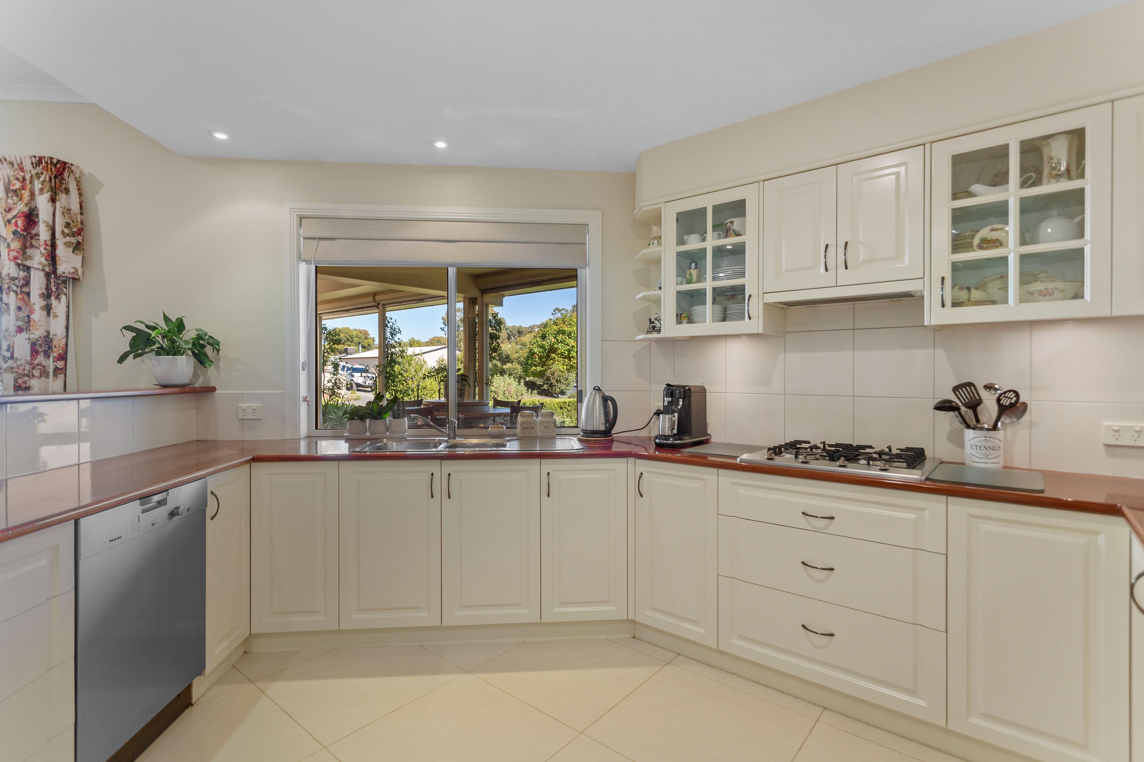 13a Henry Street, Clare SA 5453, Clare - Thumbnail 2