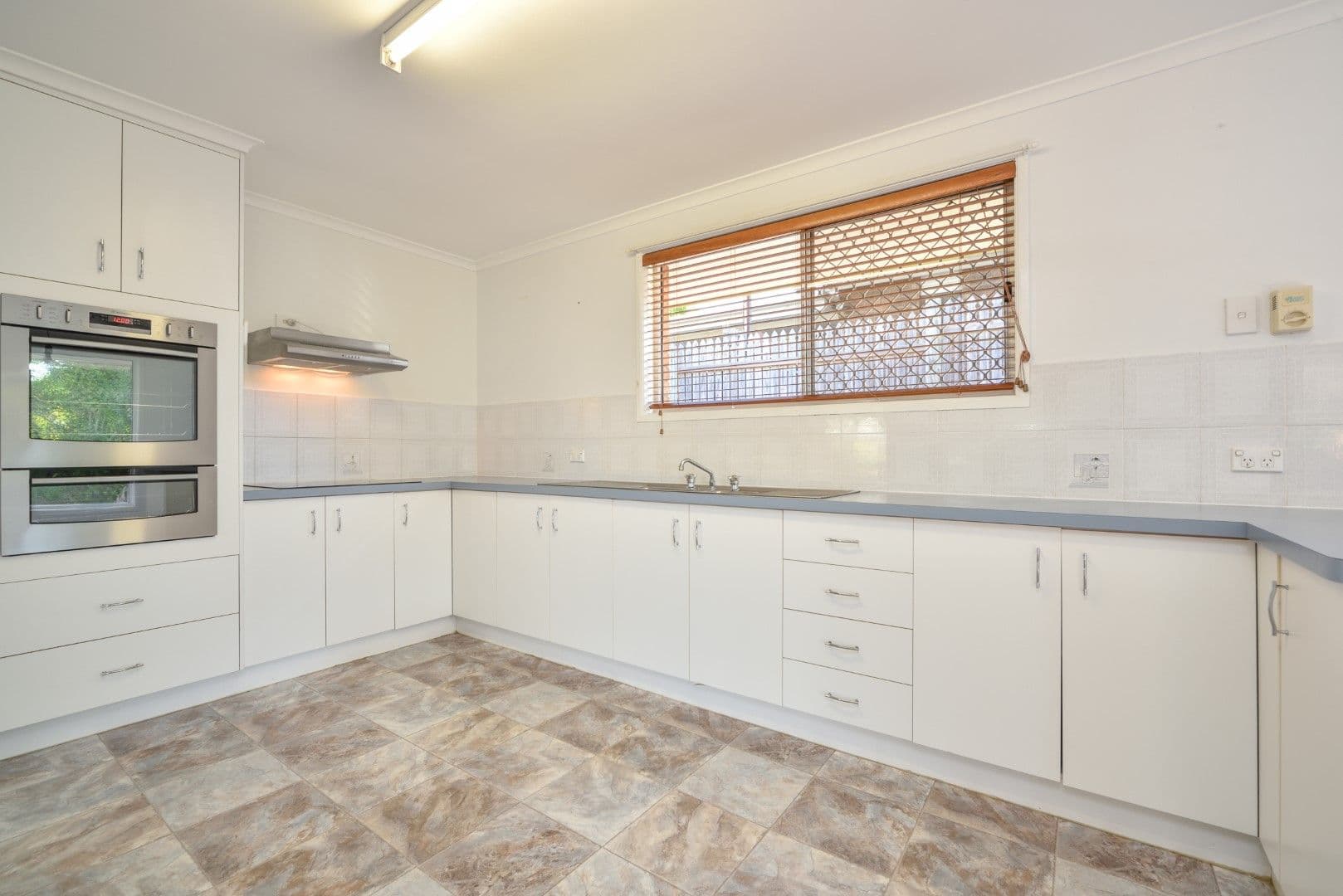 30 Chapman Drive, Clinton QLD 4680, Clinton - Thumbnail 5