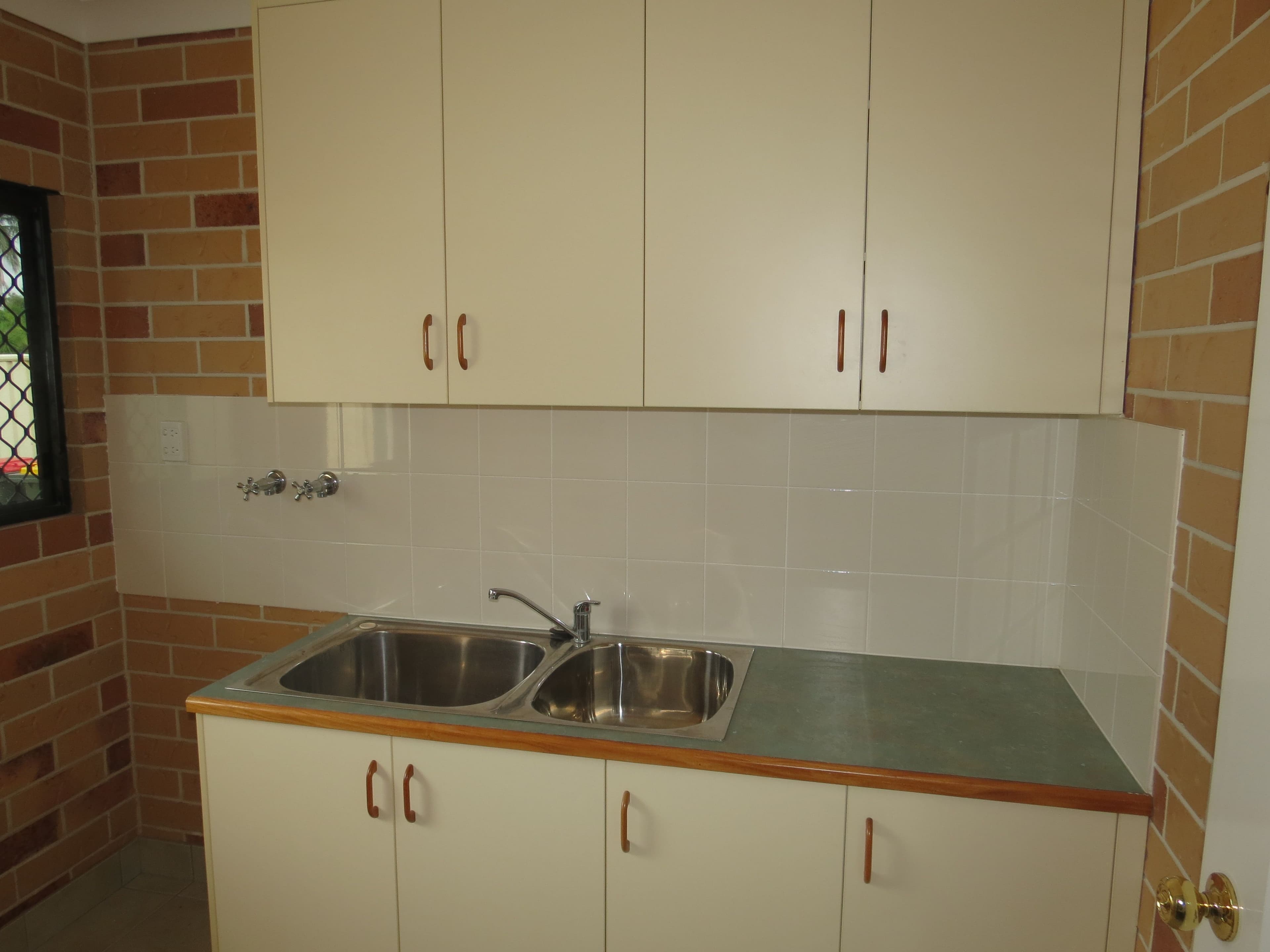 Unit 1 54 Kidd Street, Emerald QLD 4720, Emerald - Thumbnail 8