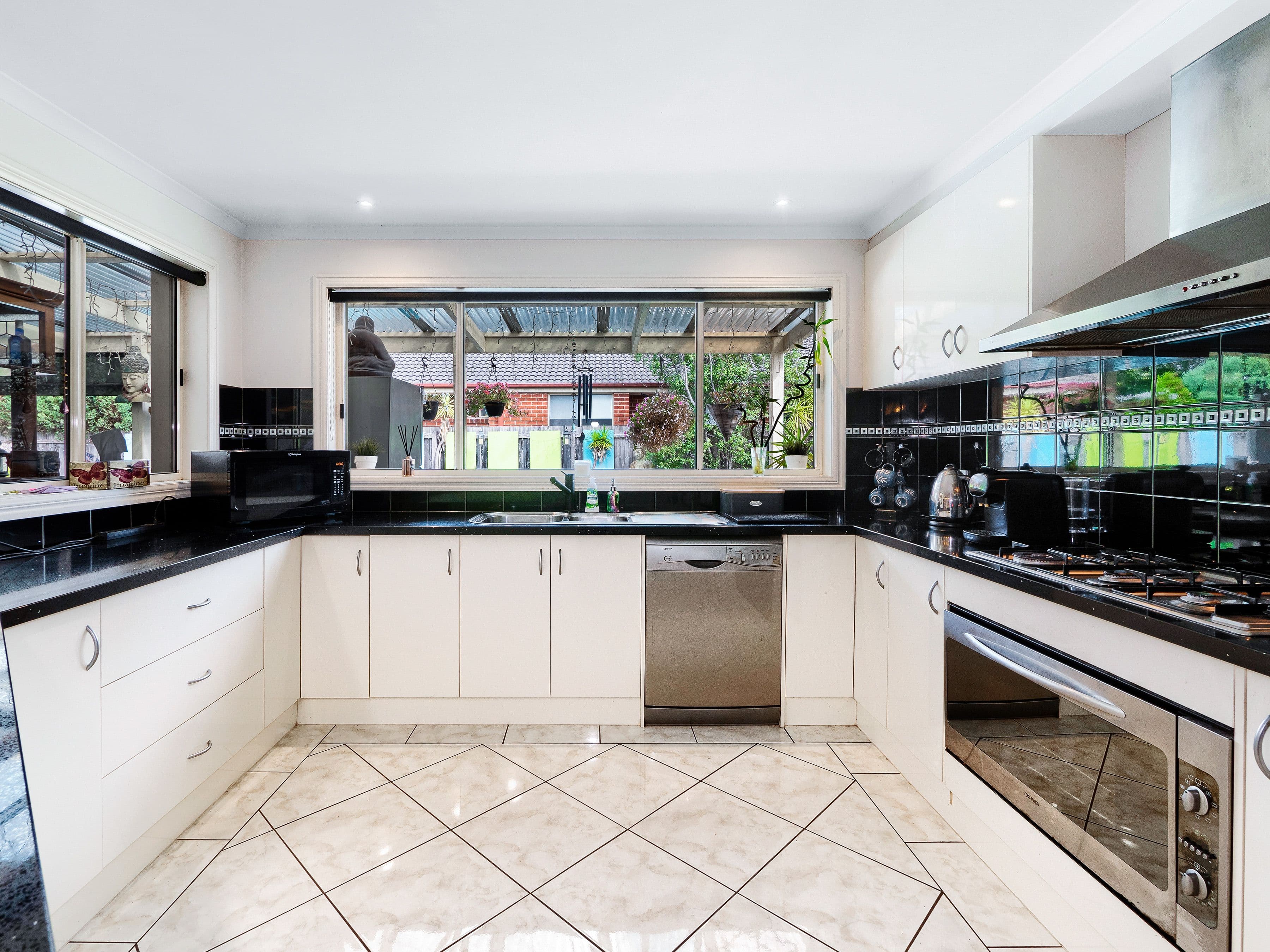 5 Lochgreen View, Cranbourne VIC 3977, Cranbourne - Thumbnail 6