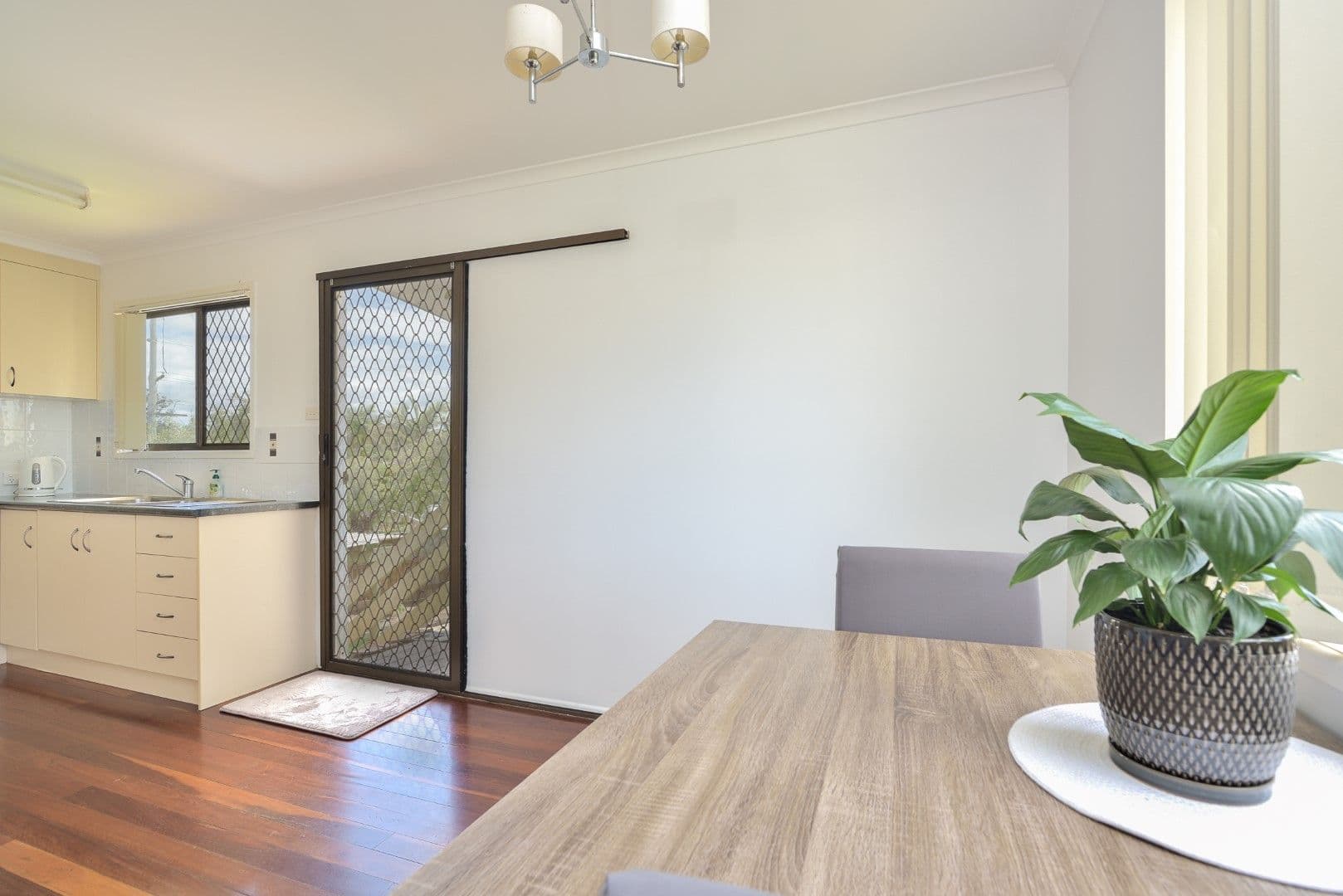 3 Waratah Street, Kin Kora QLD 4680, Kin Kora - Thumbnail 3