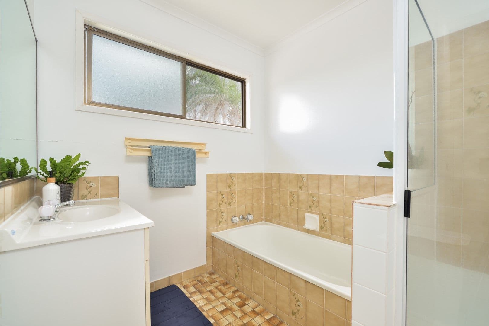3 Waratah Street, Kin Kora QLD 4680, Kin Kora - Thumbnail 7