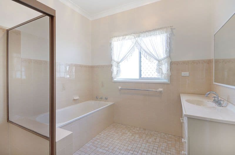 3 Gloucester Crescent, DAPTO NSW 2530, Dapto - Thumbnail 5