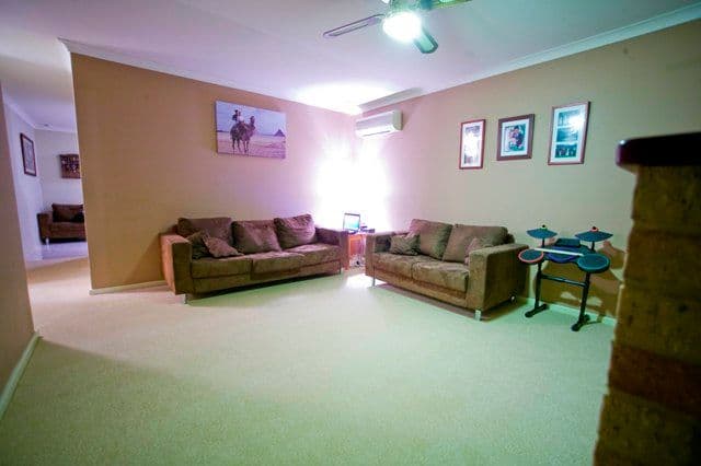 105 Marina Boulevard, Banksia Beach, QLD, 4507, Banksia Beach - Thumbnail 3