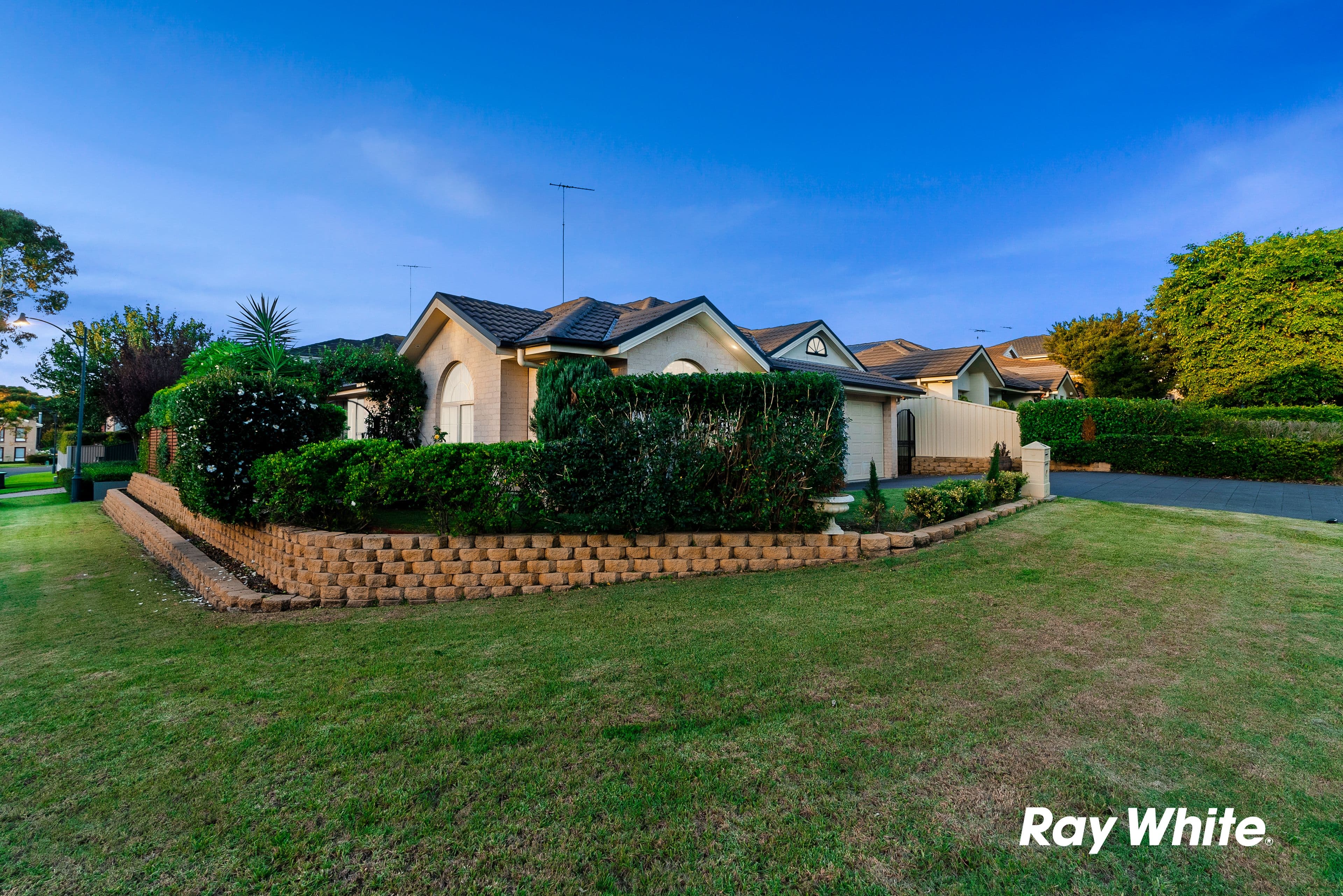 4 Windward Place, Jacobs Well QLD 4208, Jacobs Well - Thumbnail 2