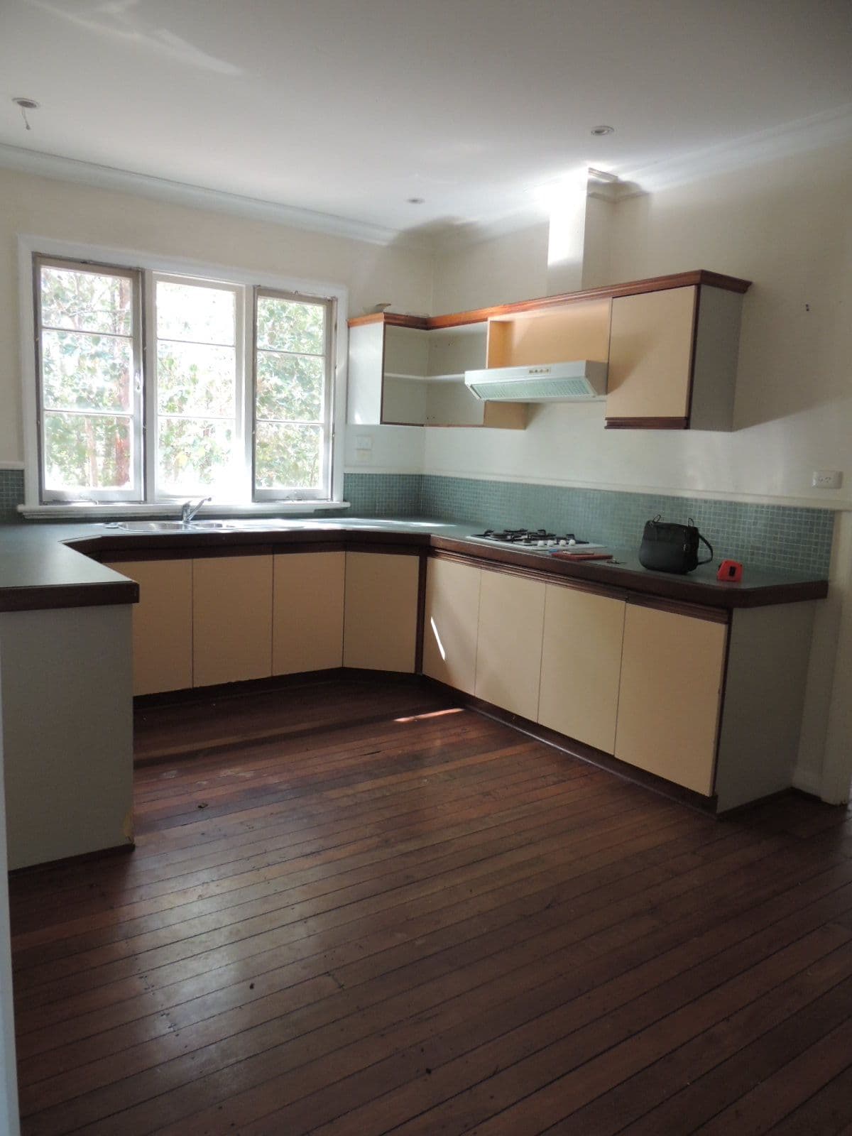 Unit 12/4 Hardy Street APOLLO BAY VIC, Apollo Bay - Thumbnail 2