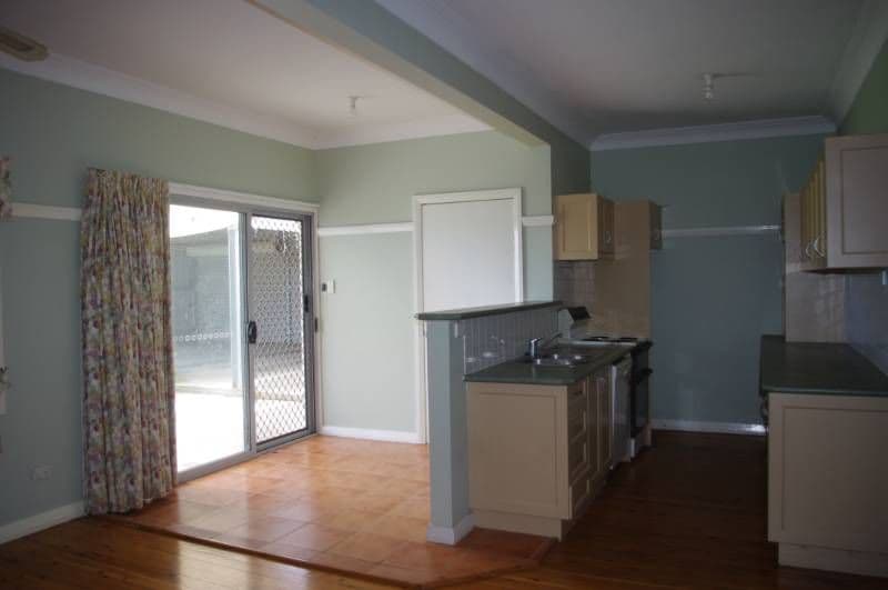 9 Carlyle Street, INVERELL NSW 2360, Inverell - Thumbnail 2
