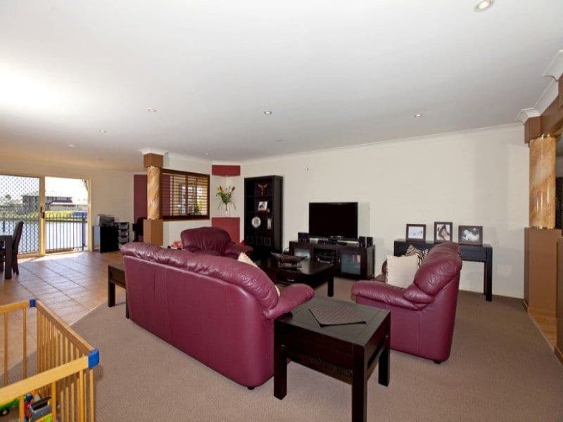 9 Azalea Ave, BURPENGARY EAST, QLD, 4505, Burpengary East - Thumbnail 5