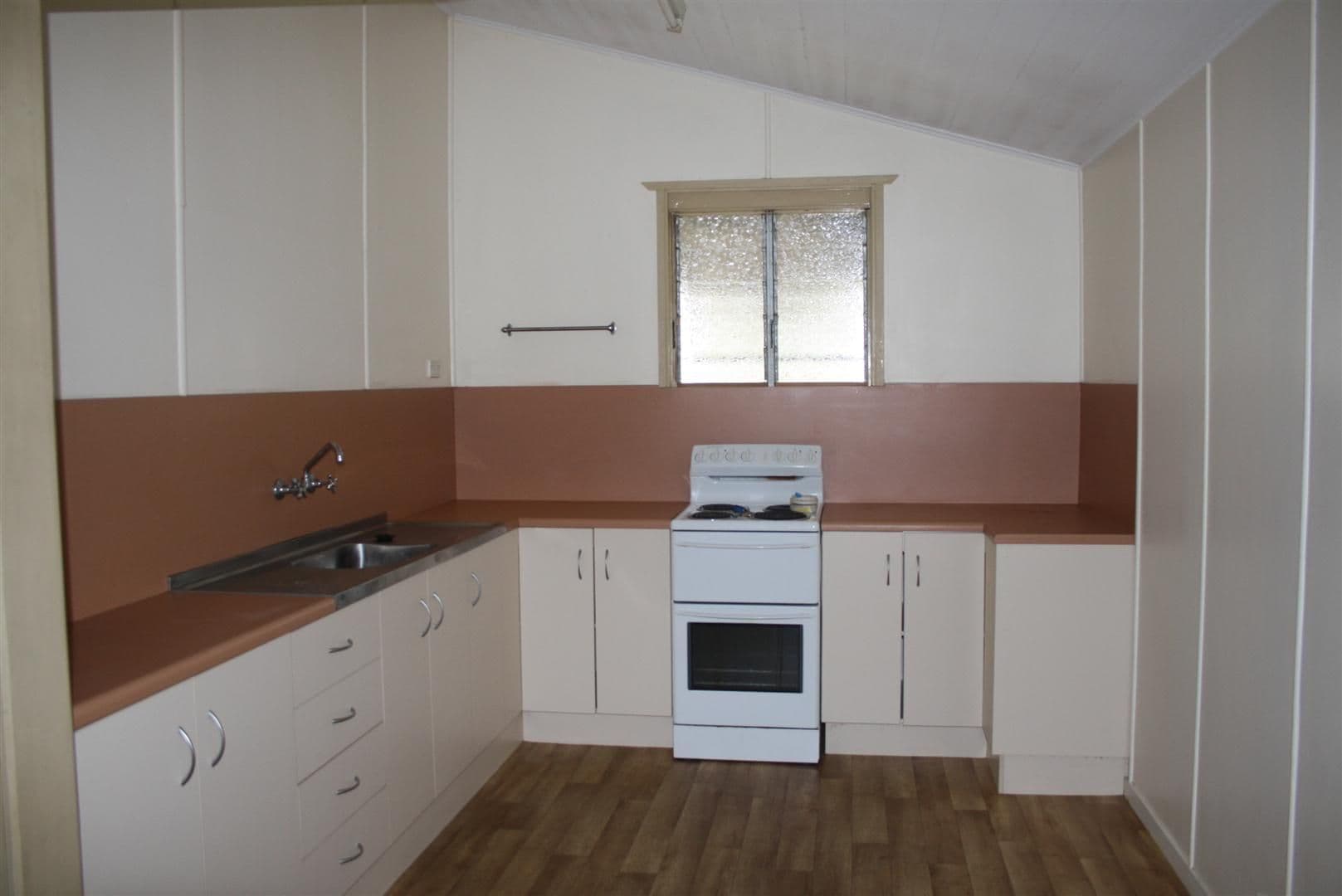 164 West Street, ALLENSTOWN QLD 4700, Allenstown - Thumbnail 2