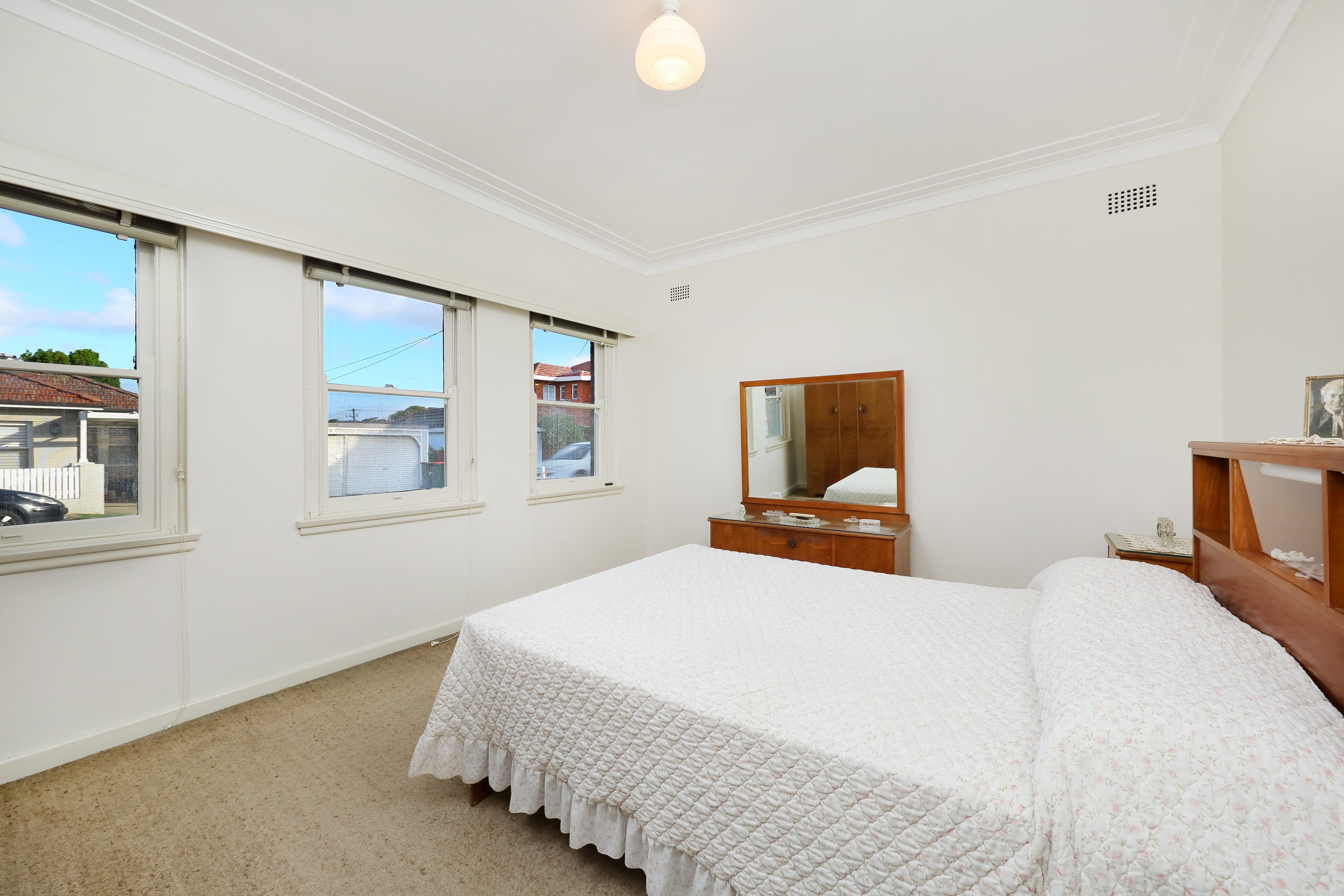 1 Palmer Crescent, Bexley - Thumbnail 5