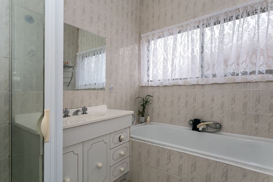 17 Leslie Street, ST ALBANS VIC 3021, St Albans - Thumbnail 7
