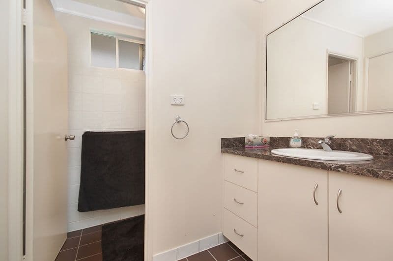 11 Yut Fay Avenue, KELSO QLD 4815, Kelso - Thumbnail 6