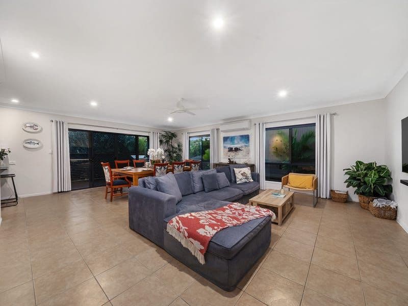 17 Greendragon Crescent, Upper Coomera QLD 4209, Upper Coomera - Thumbnail 4