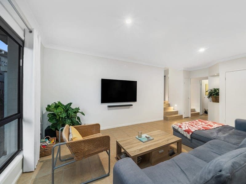 17 Greendragon Crescent, Upper Coomera QLD 4209, Upper Coomera - Thumbnail 5