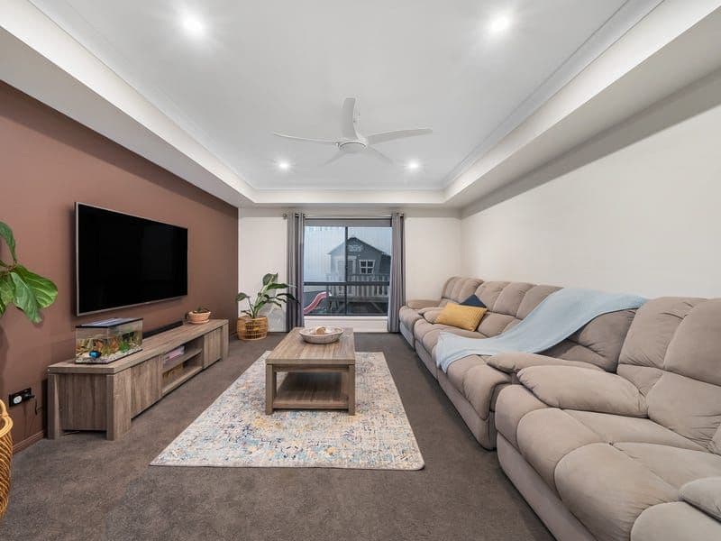 17 Greendragon Crescent, Upper Coomera QLD 4209, Upper Coomera - Thumbnail 8