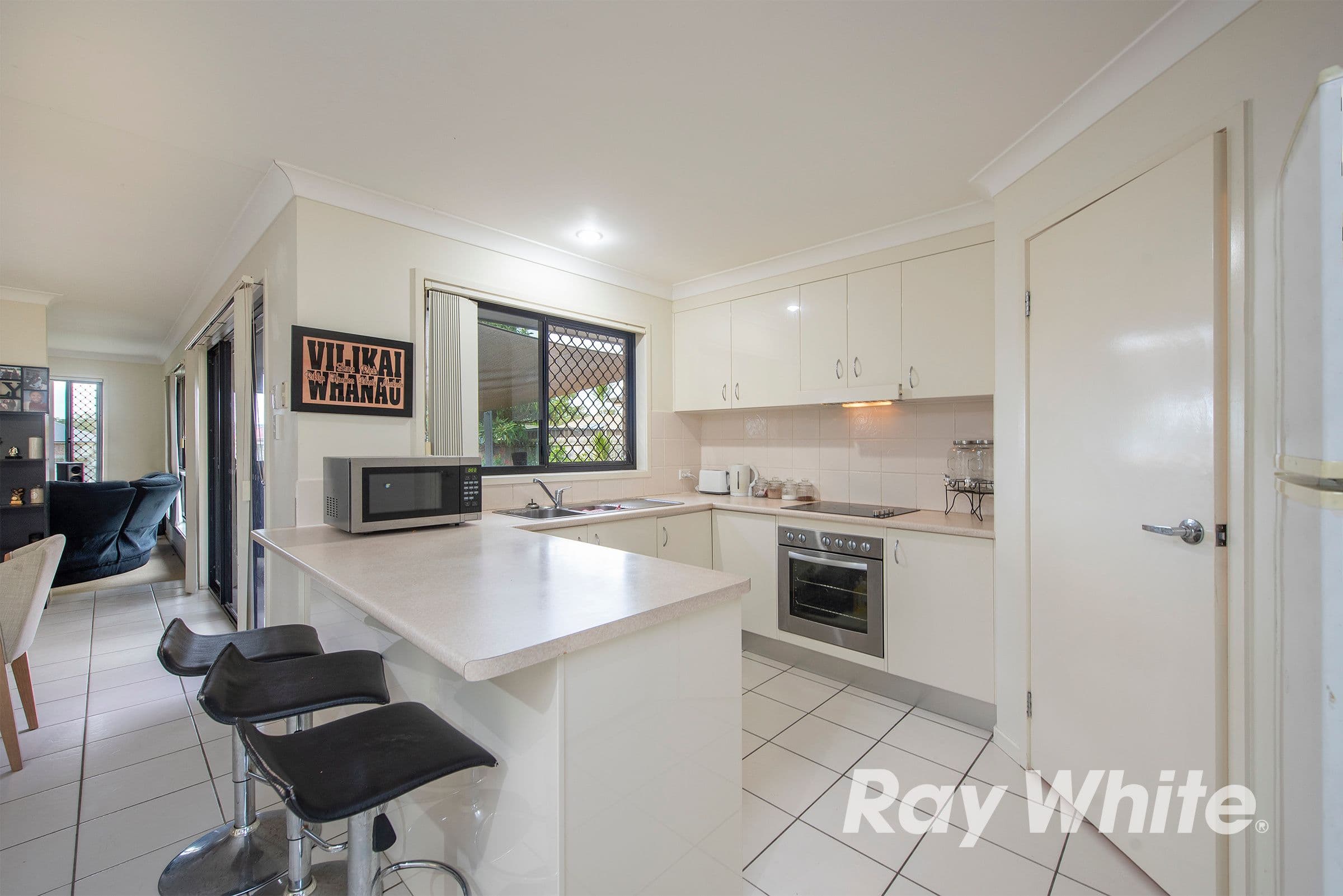 21 Webcke Avenue, Crestmead QLD 4132, Crestmead - Thumbnail 2