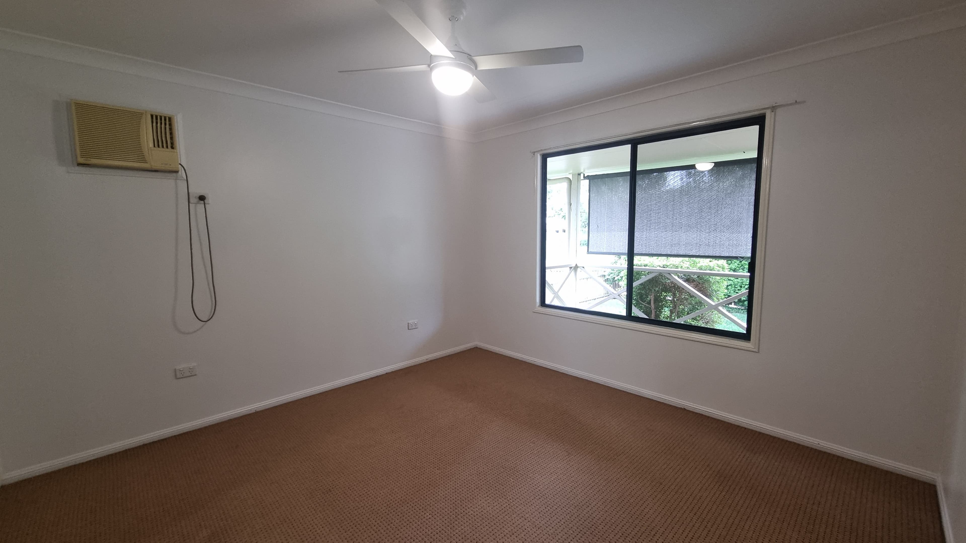 87 Roberts Street, Emerald QLD 4720, Emerald - Thumbnail 6