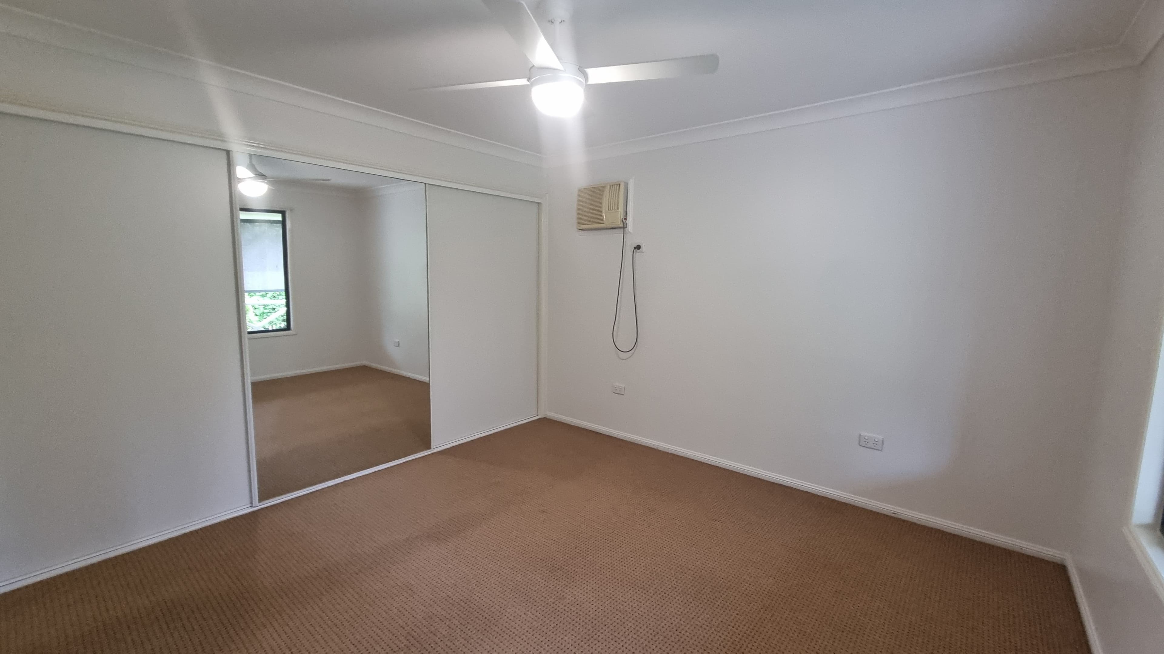 87 Roberts Street, Emerald QLD 4720, Emerald - Thumbnail 7