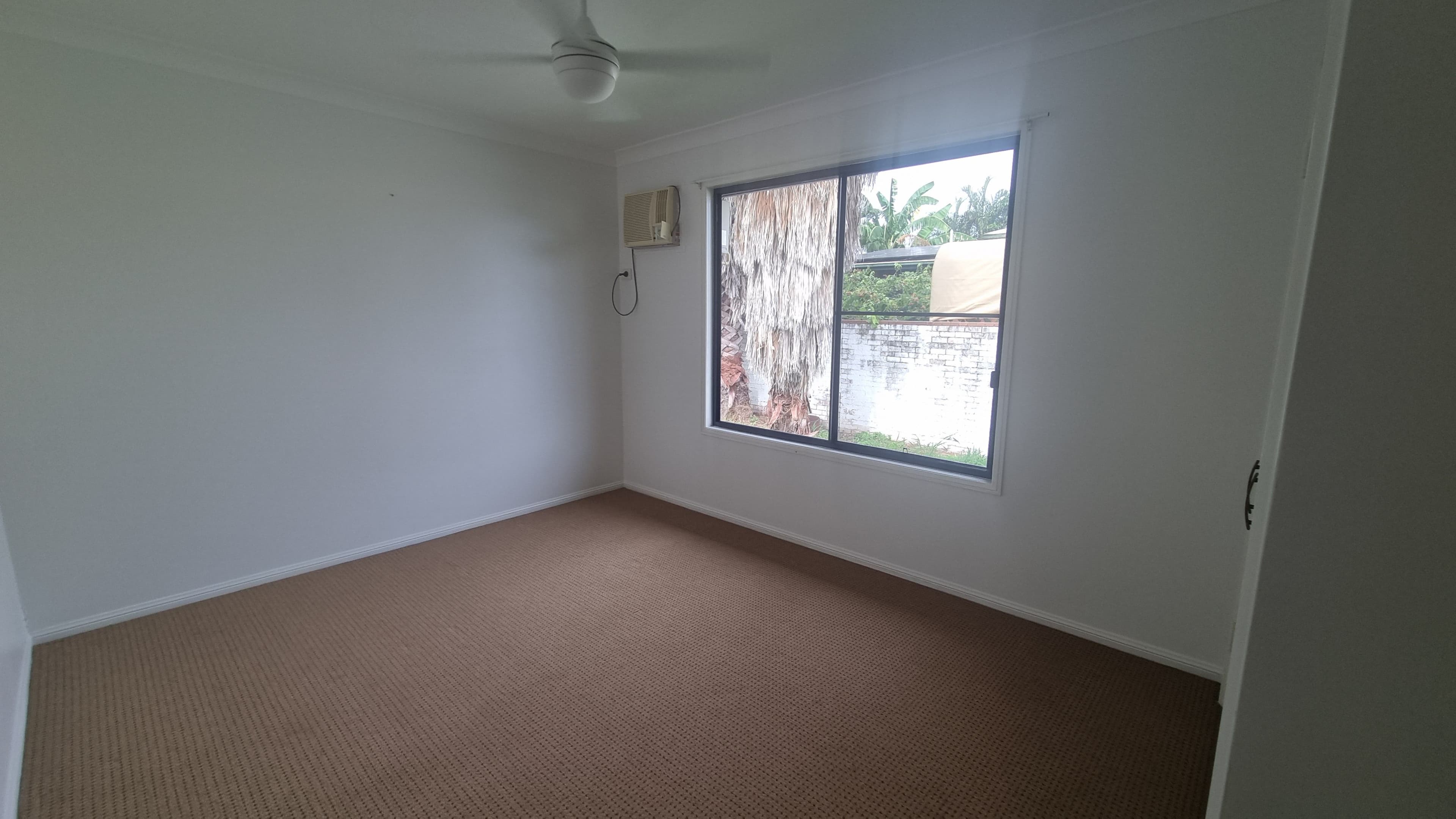 87 Roberts Street, Emerald QLD 4720, Emerald - Thumbnail 8